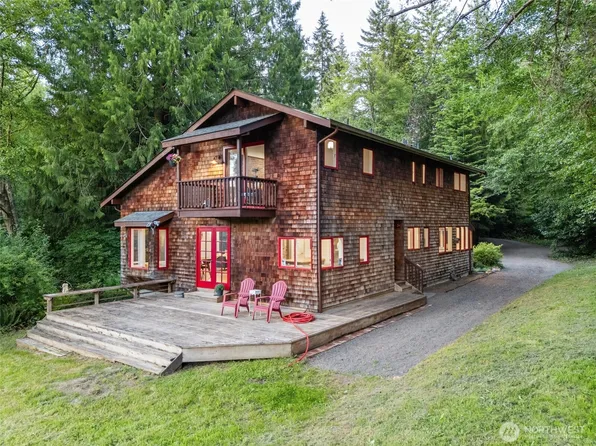 14855 Phelps Road NE, Bainbridge Island, WA 98110