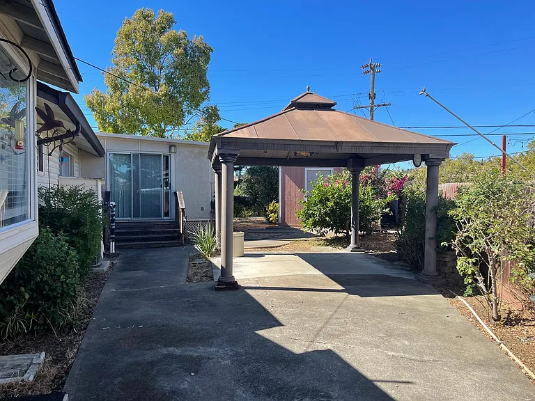 115 Graves Ct — Photo 27