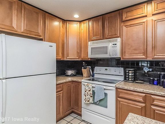 3rd image of 4900 Pleasant St Unit 6