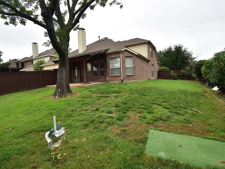 7995 Quiet Meadow Ln — Photo 23