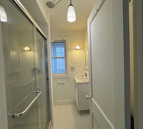4th image of 329 Main St #1