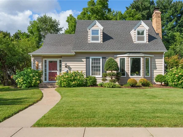 1622 Main Street, Eau Claire, WI 54701