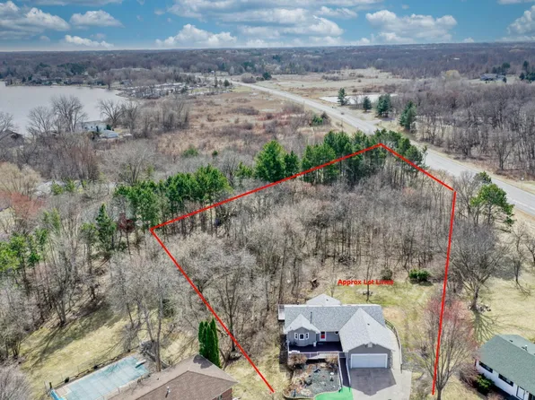 8751 212th St N, Forest Lake, MN 55025