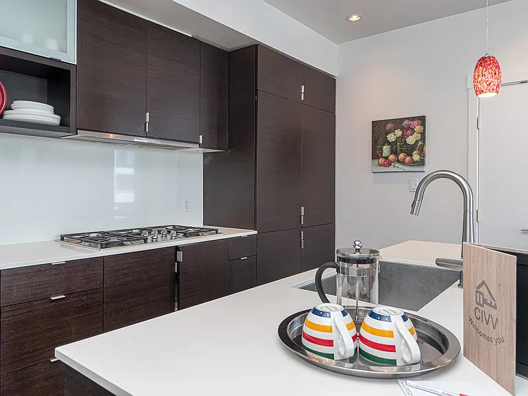 Fisgard St — Photo 12