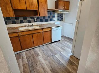 902 Island Ave, Mc Kees Rocks, PA 15136