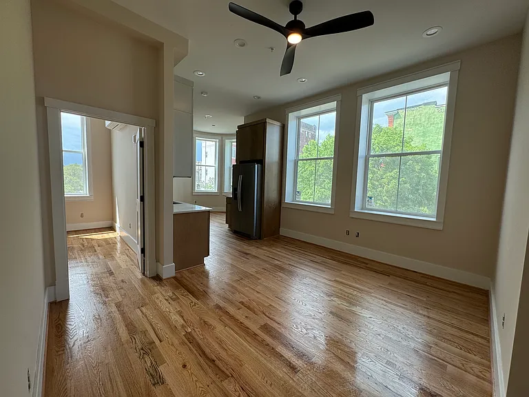2031 Maryland Ave #1 — Photo 17