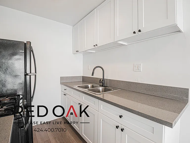 252 E 79th St #262 — Photo 9