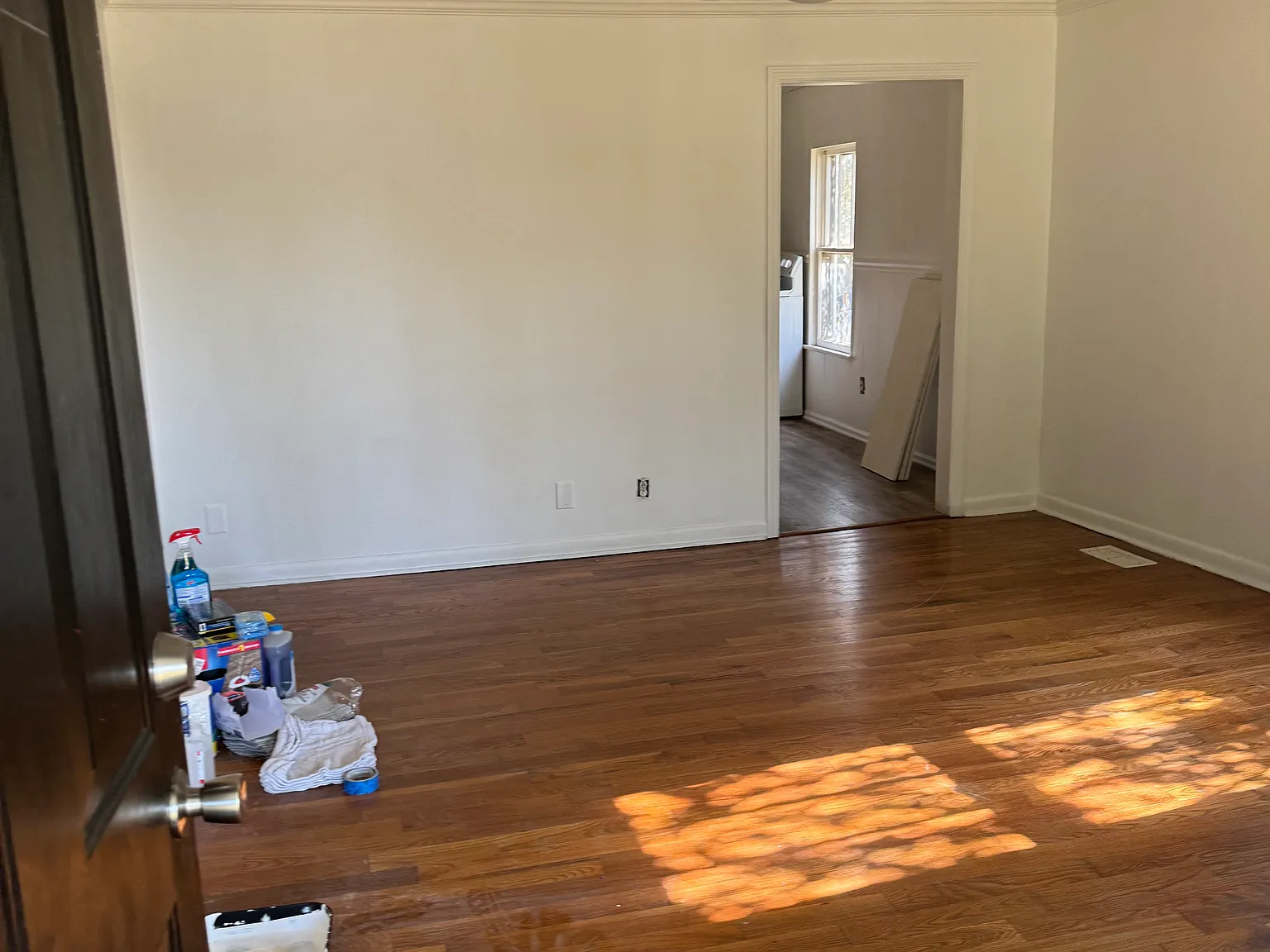 3 bed, $1,600 — Photo 2