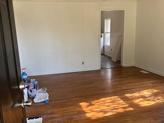 2nd image of 112 Hays St