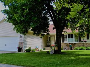 1650 Hillcrest Ct, Marion, IA 52302