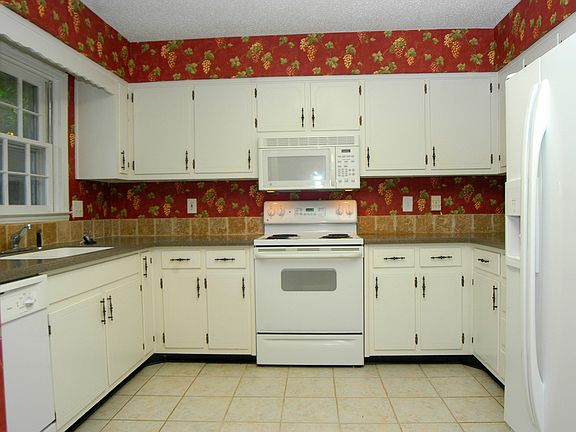 4th image of 2330 Northlake Ct