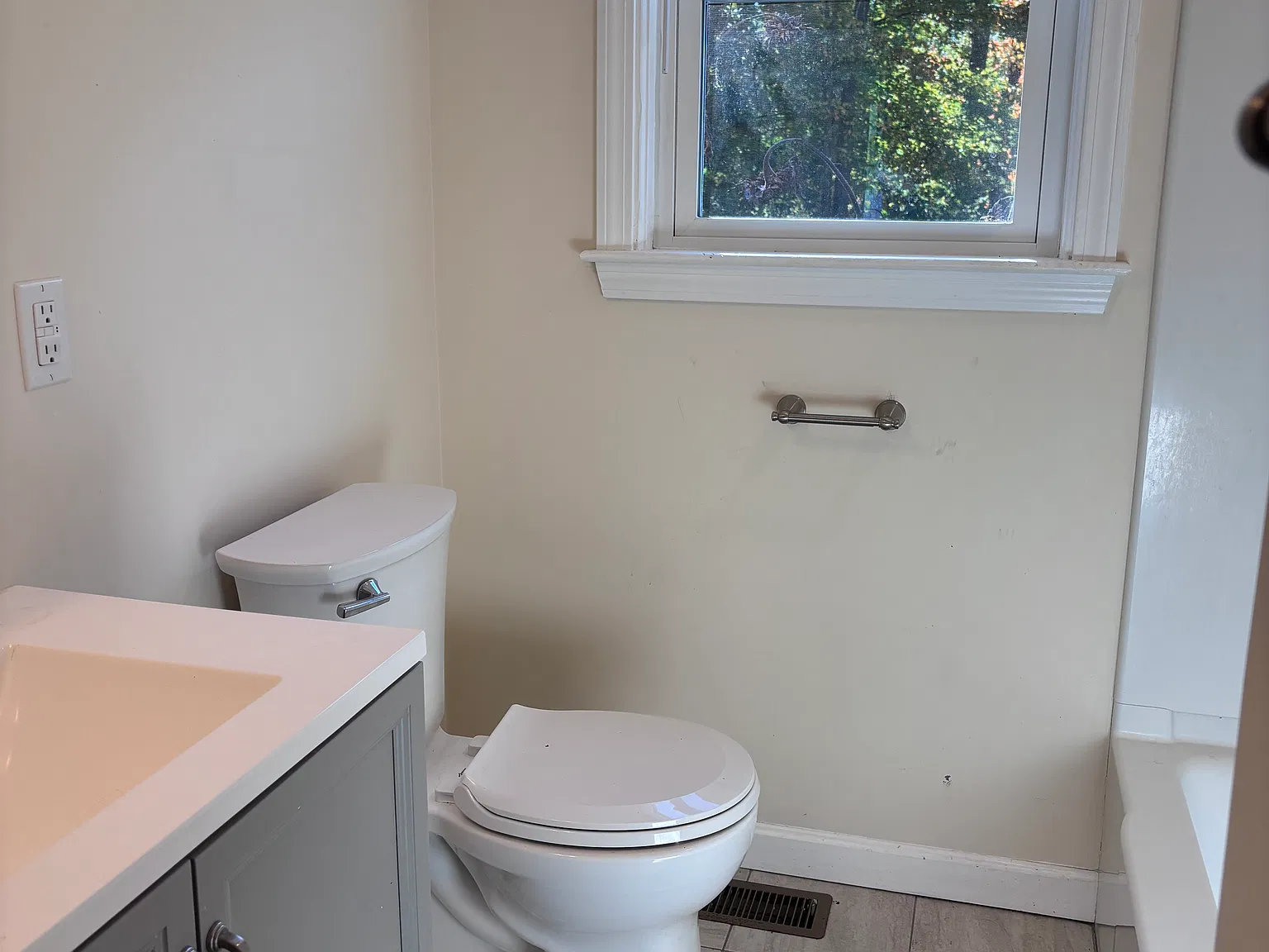 2 bed, 940 sqft, $2,500 — Photo 3