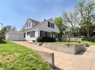 1610 Lovers Ln, Saint Joseph, MO 64505