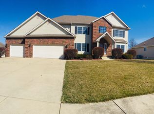 812 Fairway Dr, Forsyth, IL