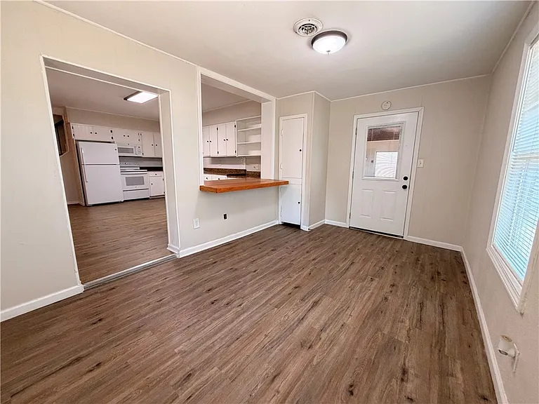 11150 Up River Rd — Photo 12