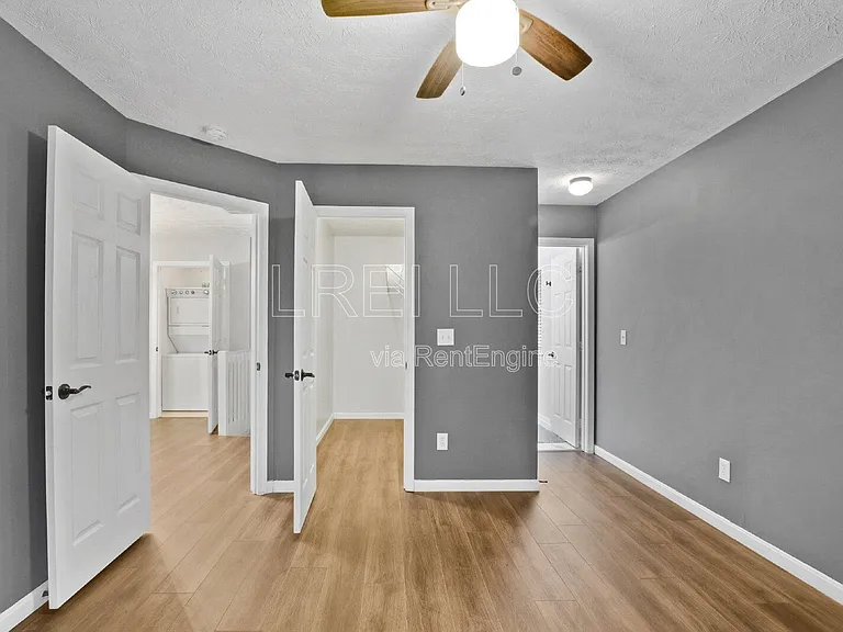 8439 Grand Trevi Dr — Photo 7