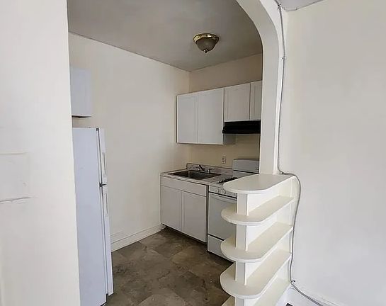 4th image of 230 Cooper St