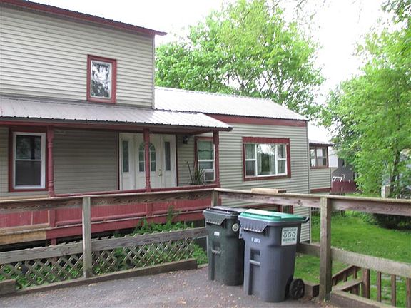 4th image of 68 Catherine St