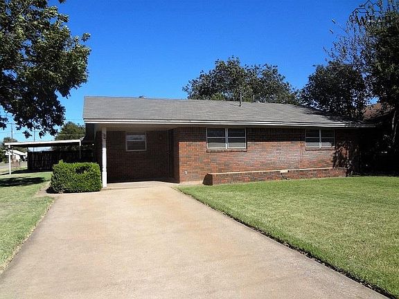 2nd image of 501 E Glisson Ave