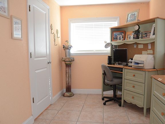 3rd image of 18 Neptune Park Dr