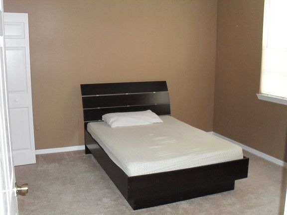 5th image of 3315 Parkchester Square Blvd APT 104
