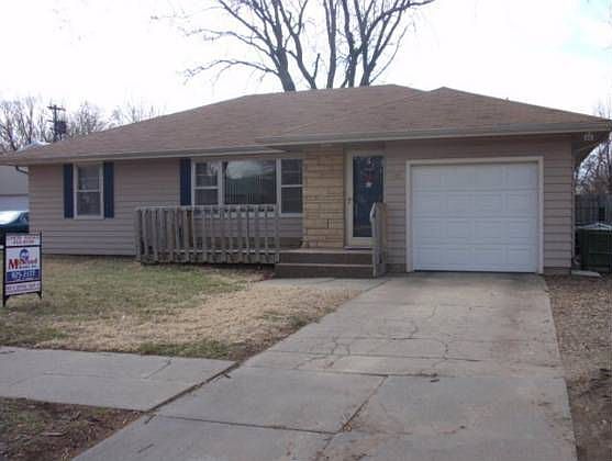 1st image of 1110 Roach St