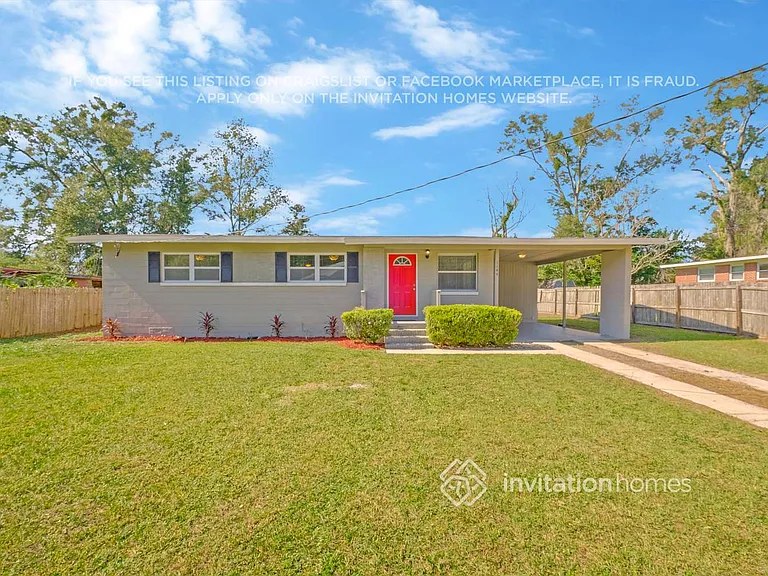 1144 Skye Dr E — Photo 2