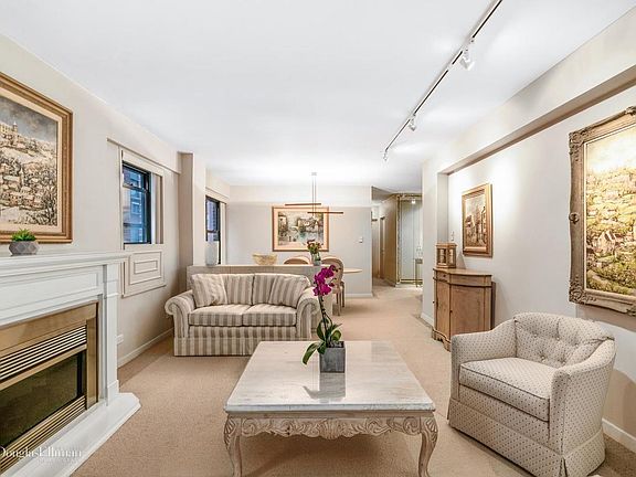 3rd image of 50 Sutton Pl S APT 6L