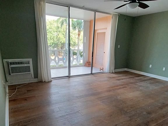 2nd image of 15 S Golfview Rd APT 303