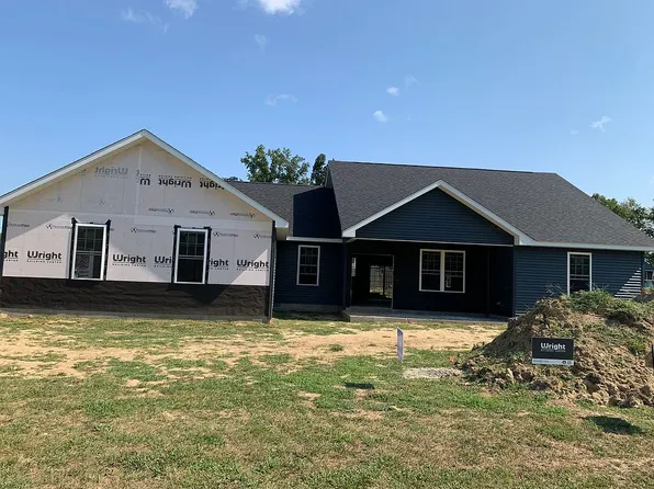 E Grand Ave, Carterville, IL 62918