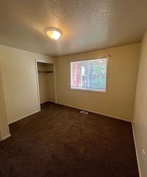 1896 N Allumbaugh St — Photo 28