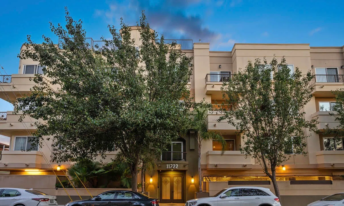 3 bed, 1483 sqft, $4,650 — Photo 1