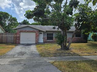 618 SW 3rd Ave, Boynton Beach, FL 33426