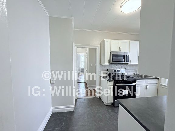 4th image of 91 Fairview Ave #6