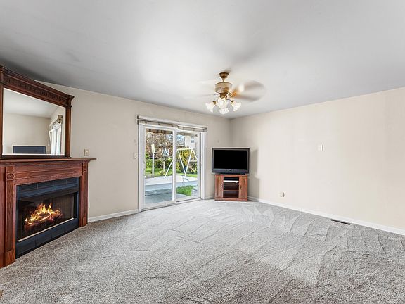 5th image of 2940 Taylor Rd