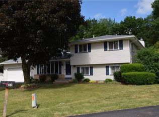 24 Pyramid Ln, Rochester, NY 14624