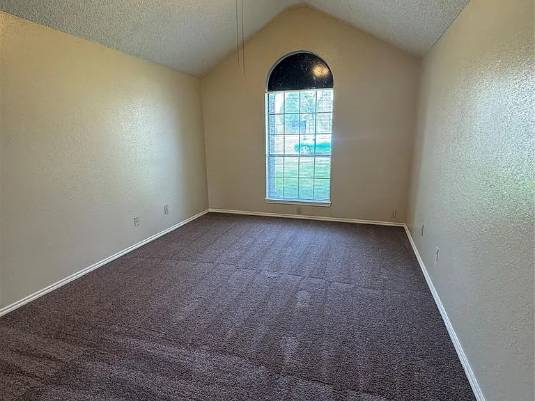 2140 Norcross Dr — Photo 5