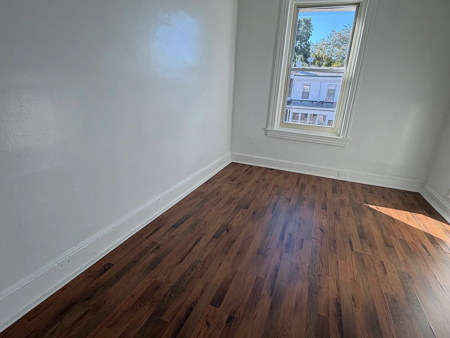 3 bed, $1,450 — Photo 2