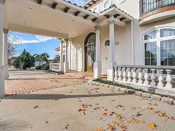 5501 Estate Ln