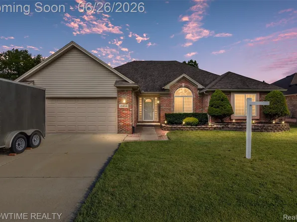 15854 Candle Dr, Macomb, MI 48042