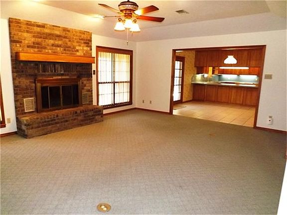 5th image of 881 Elm Dr