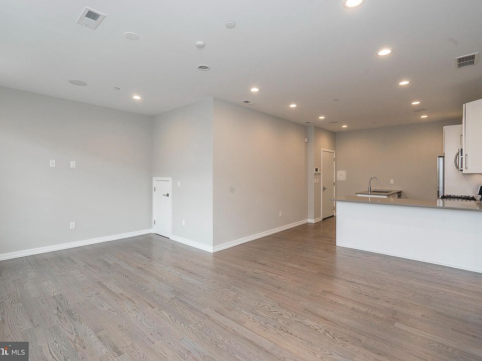 1st image of 1128-30 S 13th St #2F
