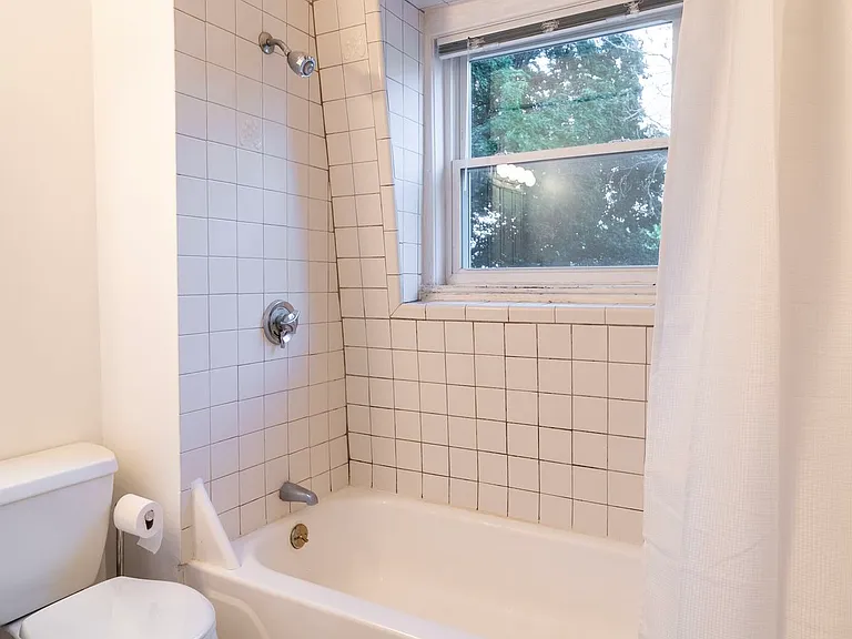 290 Lincoln St #B — Photo 10