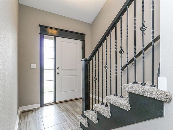 2nd image of 2215 NW Chapel Ln