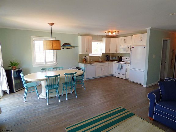 4th image of 5760 West Ave APT 1
