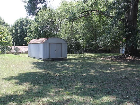 2nd image of 114 Cathy Pl