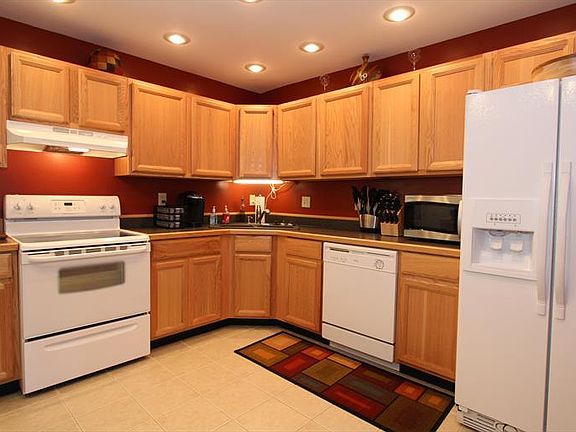 4th image of 11645 Harington Ct