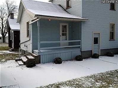 5th image of 127 Dearborn St