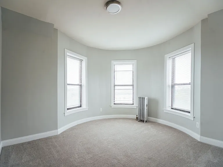 Unit 4E - Living Room