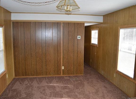 4th image of 340 River Hill Rd